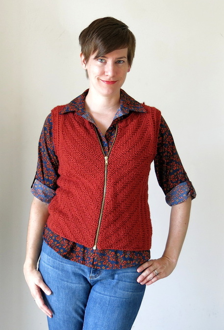 Lancero Vest knitting pattern by Cassie Castillo.  Zip front vest worked in textured stitch patterns.